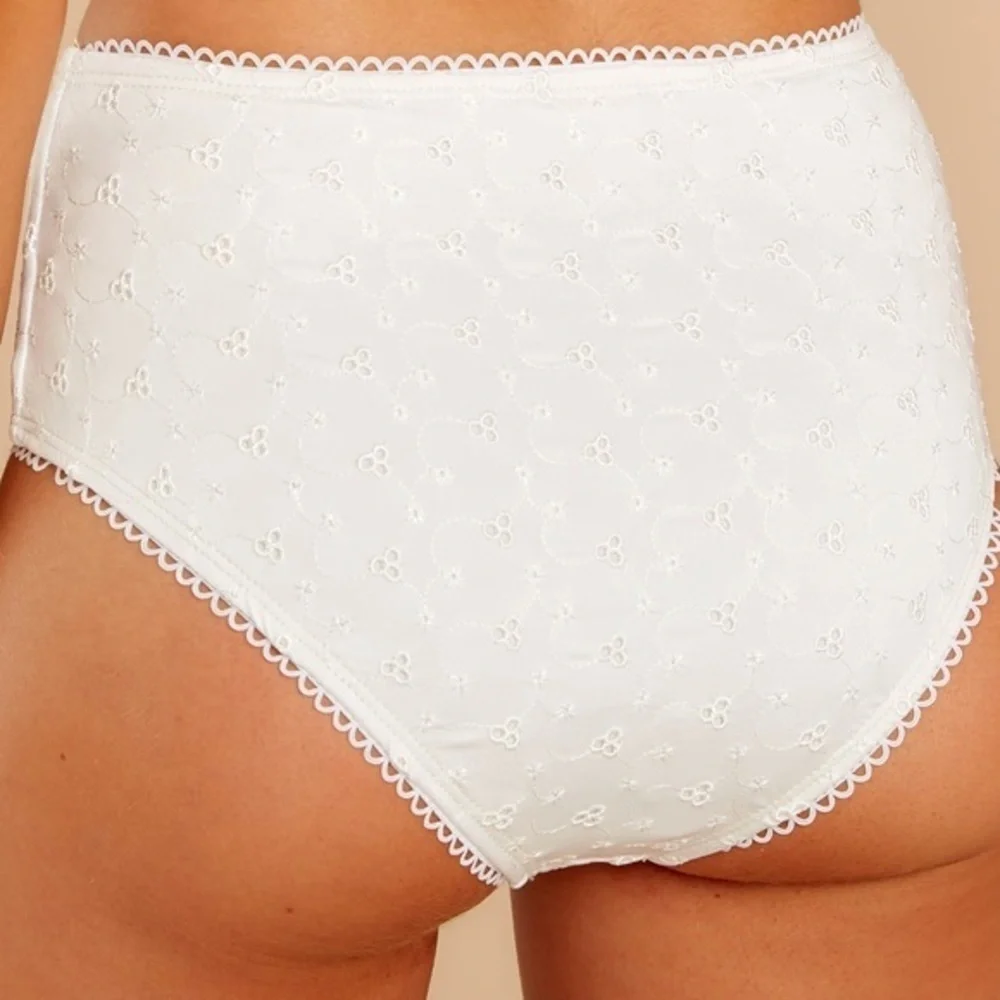 NWT Mermaid Sighting White Eyelet Bikini Bottom
